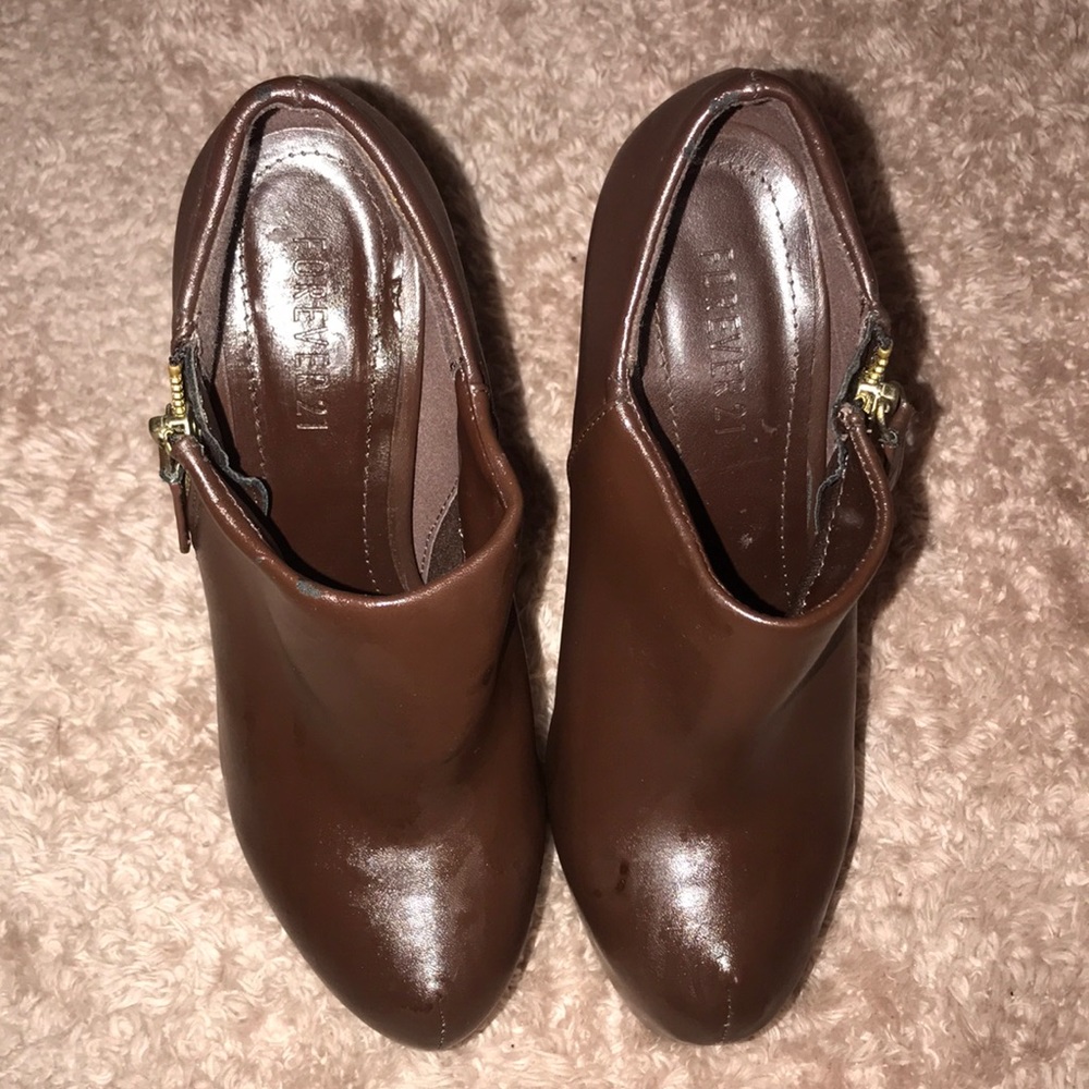 Heel boots